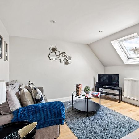 Central And Cosy Brockenhurst Flat Bagian luar foto
